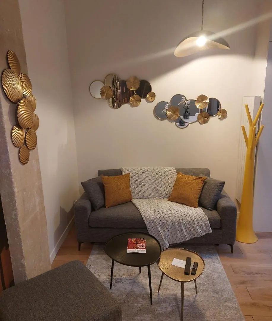 Centre - At Apartment