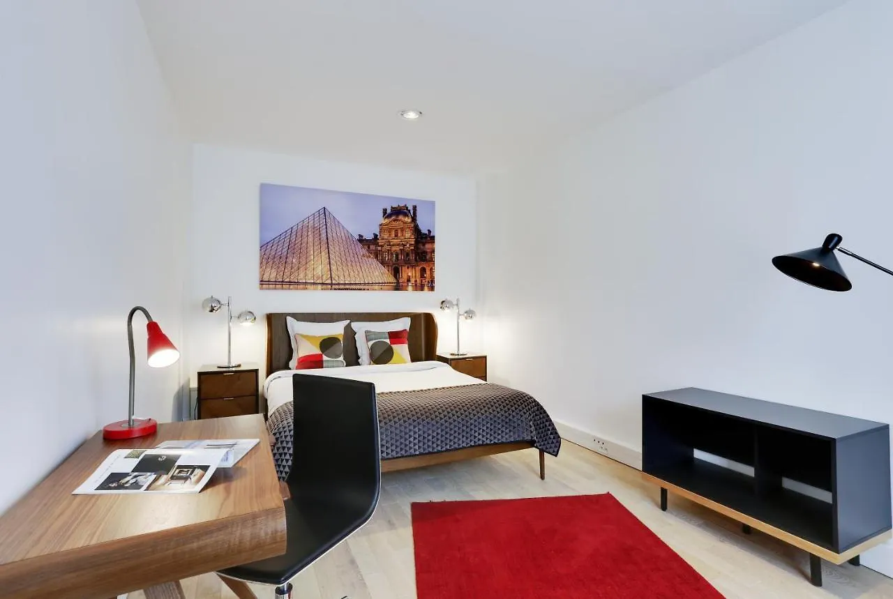 Apartment Centre - At Paris